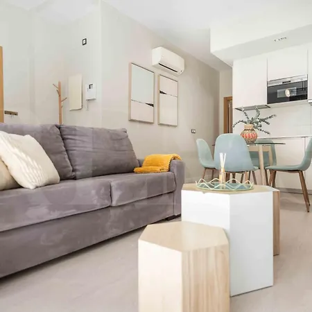 Adorable Flat With Private Parking In The Center By Rems Apartment Malaga